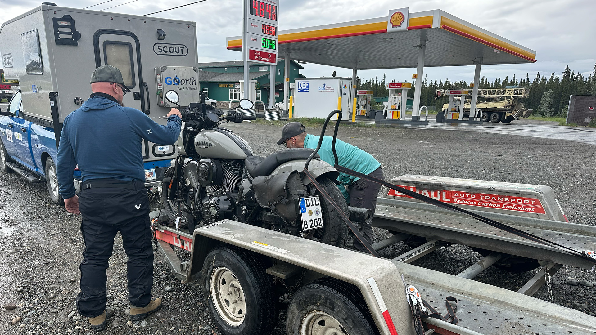 03-Ben-Schulz-Motorrad-auf-haenger